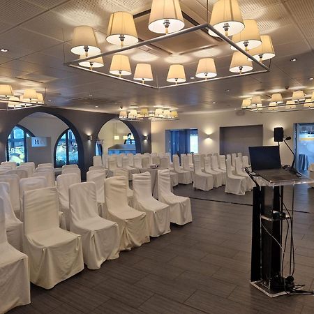 Hotel El Castell Sant Boi de Llobregat Luaran gambar