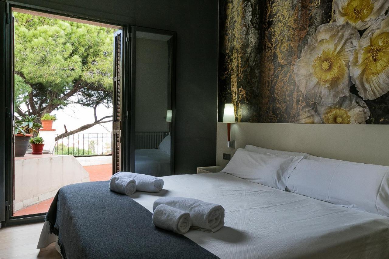 Hotel El Castell Sant Boi de Llobregat Luaran gambar