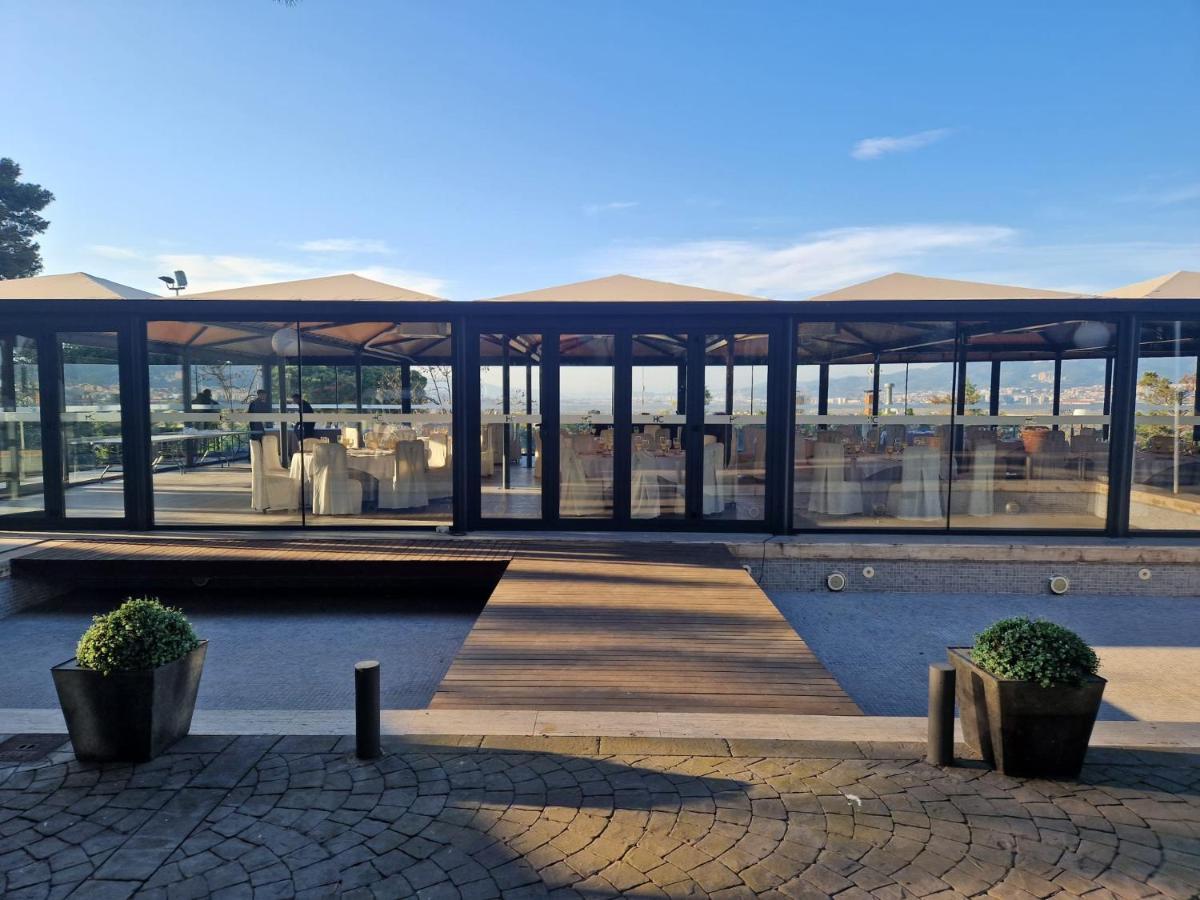 Hotel El Castell Sant Boi de Llobregat Luaran gambar
