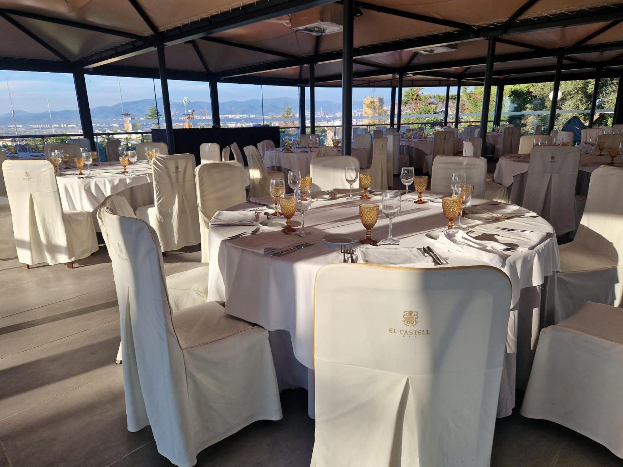 Hotel El Castell Sant Boi de Llobregat Luaran gambar