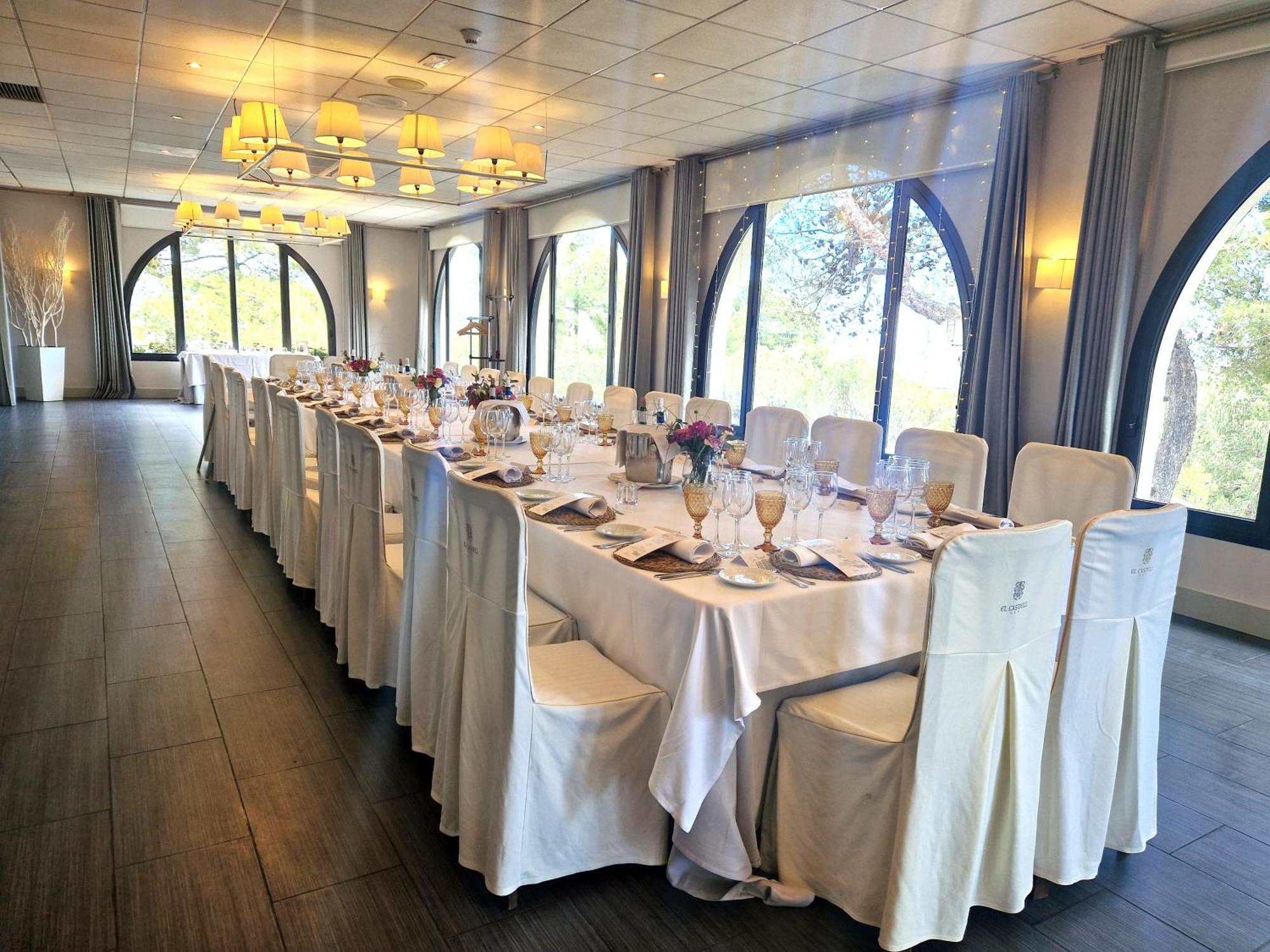 Hotel El Castell Sant Boi de Llobregat Luaran gambar