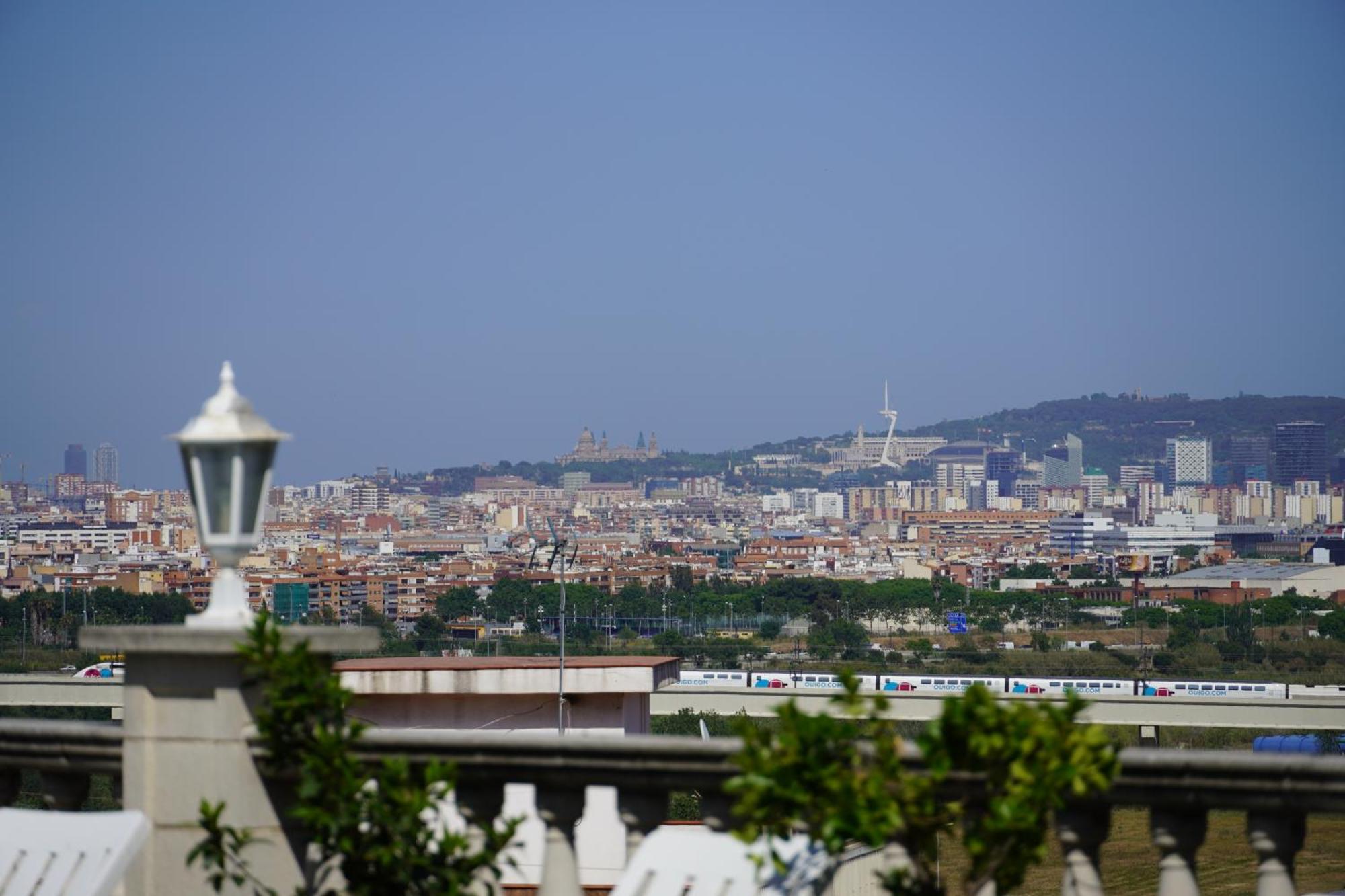 Hotel El Castell Sant Boi de Llobregat Luaran gambar