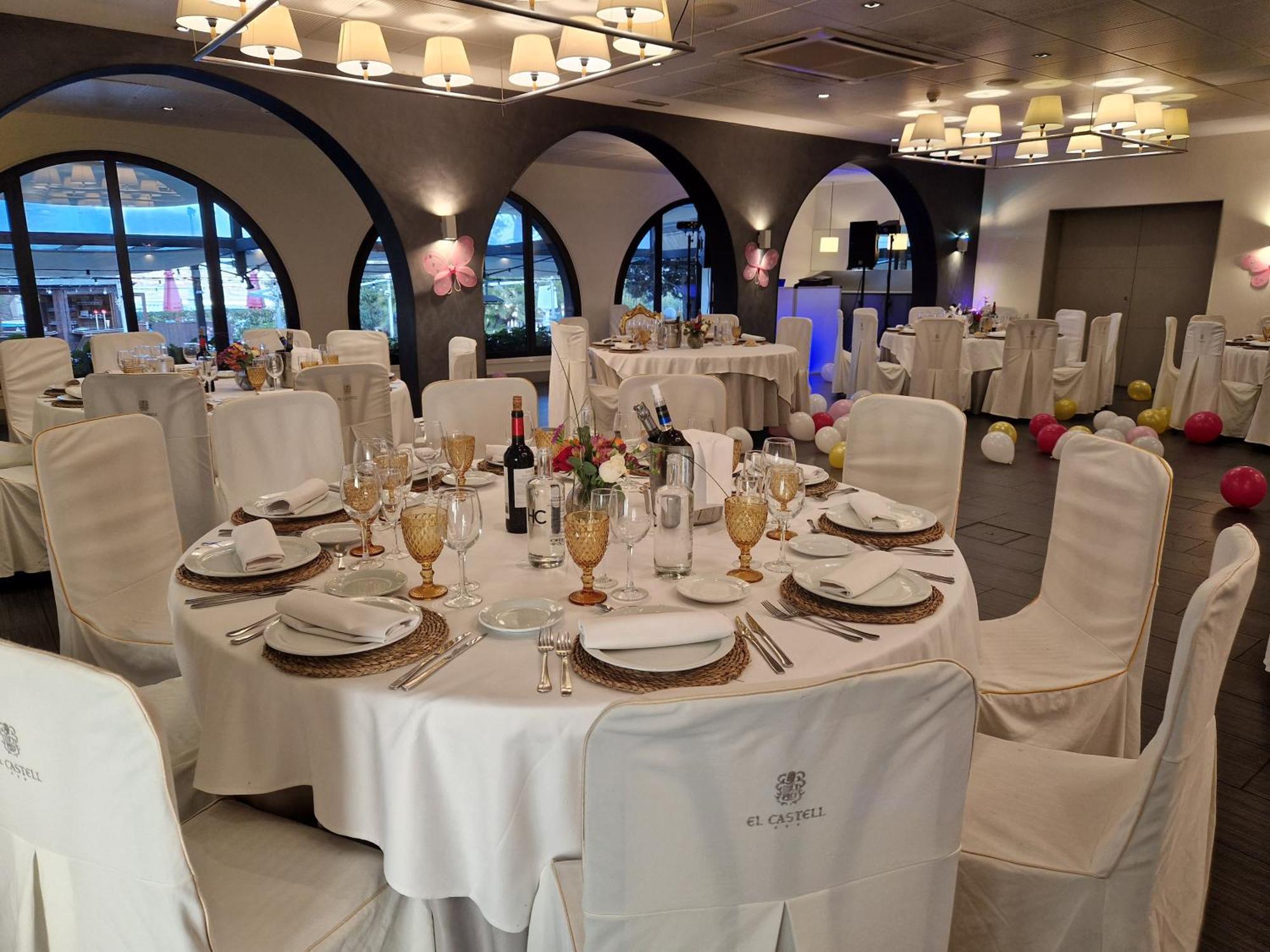 Hotel El Castell Sant Boi de Llobregat Luaran gambar