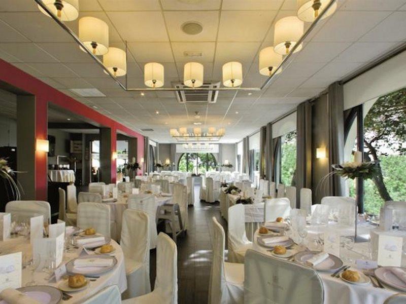 Hotel El Castell Sant Boi de Llobregat Luaran gambar